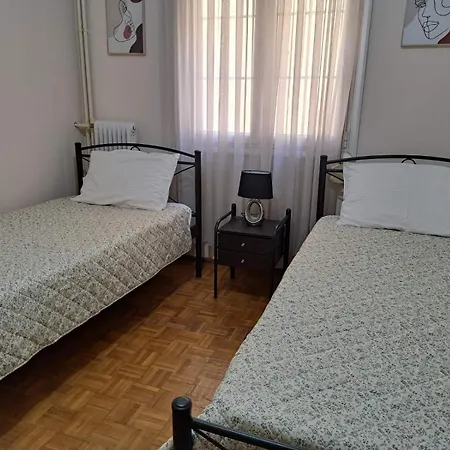Linas Beautiful House Garitsa Appartement